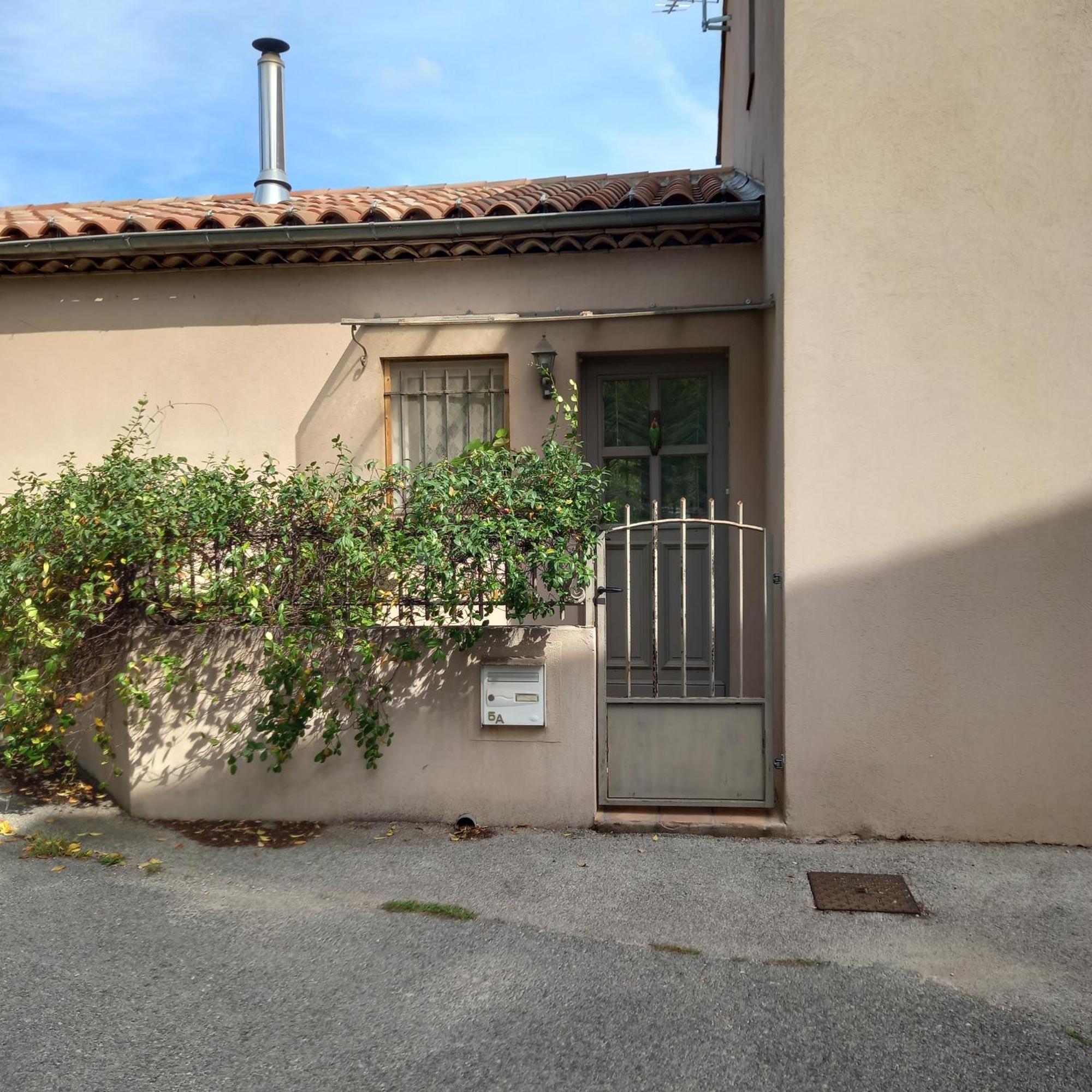 Appartement A 15 Minutes De Hyeres Et Ses Plages Sollies-Ville ภายนอก รูปภาพ